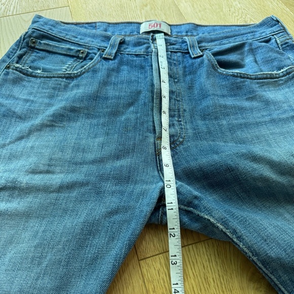 Vintage Levi’s 501 Original Fit Distressed Cut-Off Denim Shorts - Picture 9 of 15